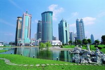 陆家嘴中心绿地景点天气实景图