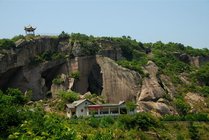 伍山石窟风景区景点天气实景图